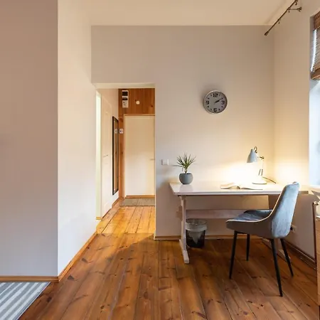Apartment T9 Studio 250 M From Old Town *