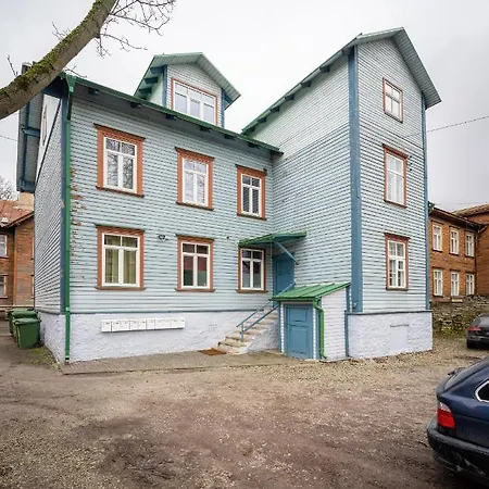 T9 Studio 250 M From Old Town Apartment *